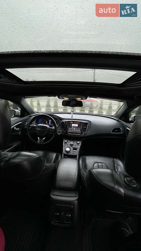 Седан Chrysler 200 2016 в Вінниці