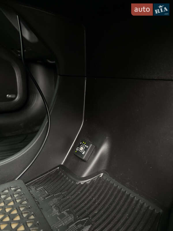 Седан Chrysler 200 2016 в Вінниці