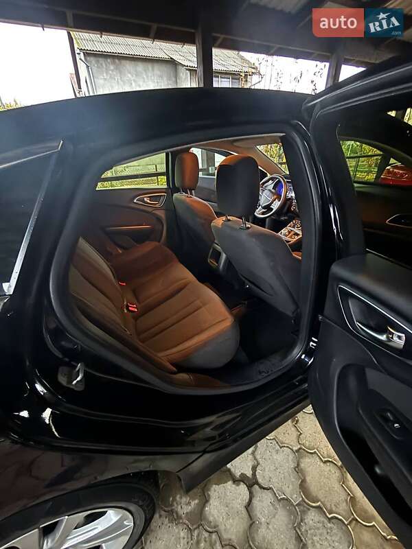 Седан Chrysler 200 2014 в Одесі