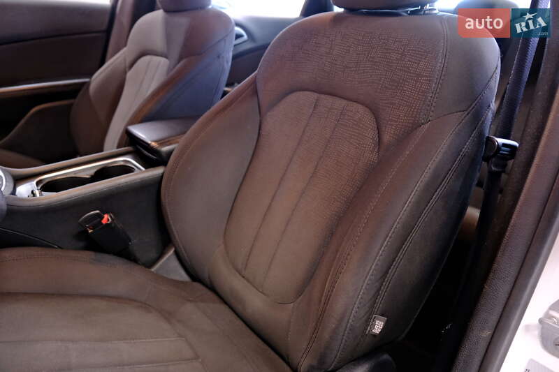 Седан Chrysler 200 2014 в Одессе