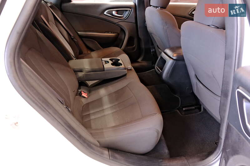 Седан Chrysler 200 2014 в Одессе