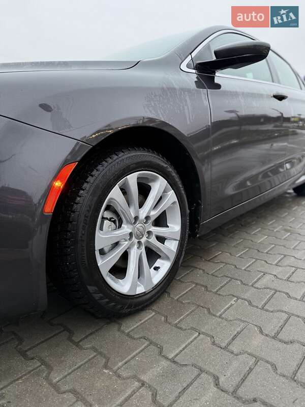 Седан Chrysler 200 2016 в Луцьку фото 7 Седан Chrysler 200 2016 в Луцьку