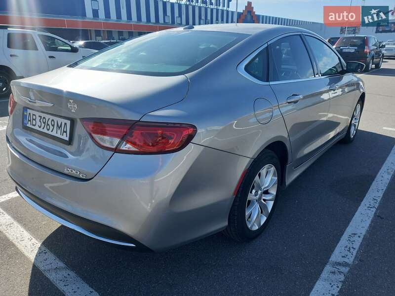 Седан Chrysler 200 2014 в Вінниці