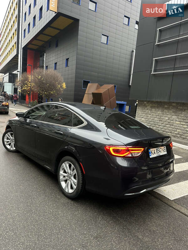 Седан Chrysler 200 2016 в Киеве