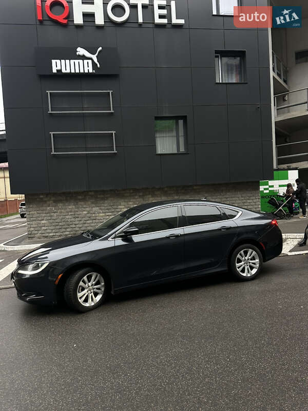 Седан Chrysler 200 2016 в Киеве