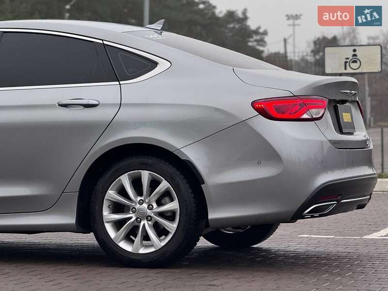 Седан Chrysler 200 2014 в Києві