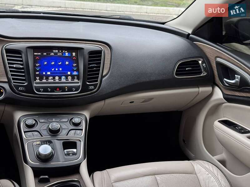 Седан Chrysler 200 2014 в Києві