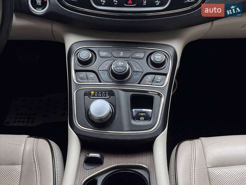 Седан Chrysler 200 2014 в Києві