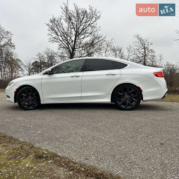 Седан Chrysler 200 2014 в Чернівцях