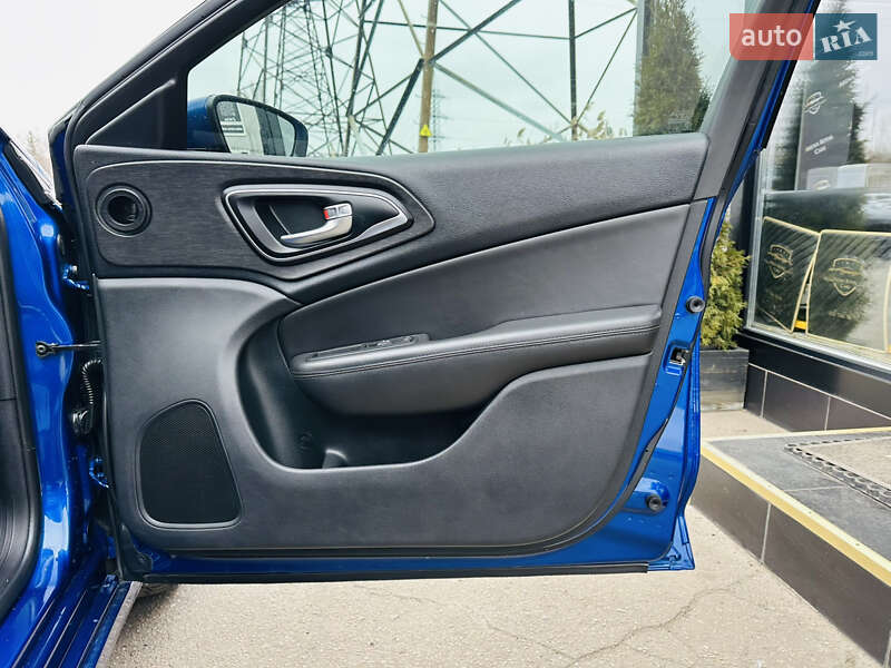 Седан Chrysler 200 2016 в Харкові