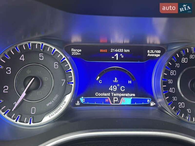 Седан Chrysler 200 2014 в Чернівцях