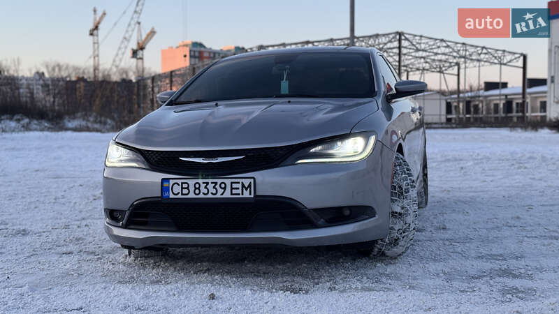 Седан Chrysler 200 2015 в Чернигове