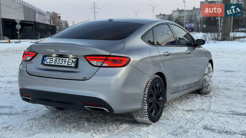 Седан Chrysler 200 2015 в Чернигове