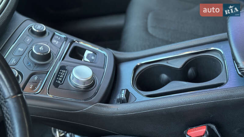 Седан Chrysler 200 2015 в Чернигове