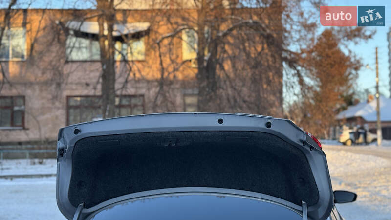 Седан Chrysler 200 2015 в Чернигове