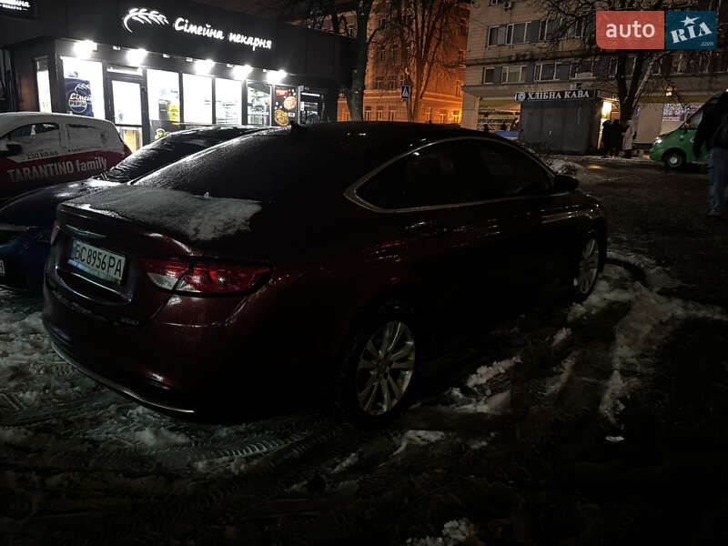 Седан Chrysler 200 2014 в Києві