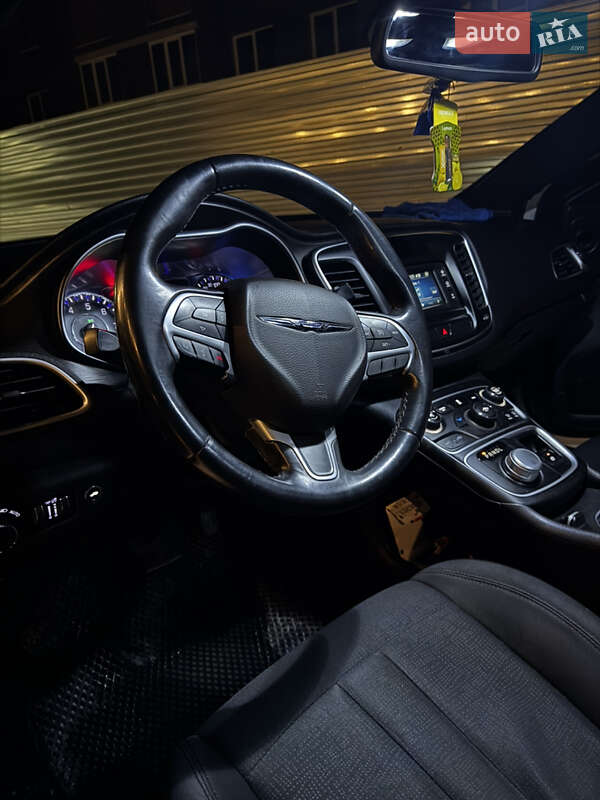Седан Chrysler 200 2015 в Хмельницком фото 5 Седан Chrysler 200 2015 в Хмельницком