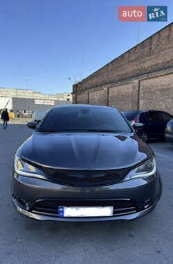 Седан Chrysler 200 2015 в Житомире