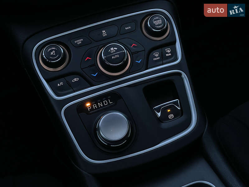 Седан Chrysler 200 2014 в Одессе