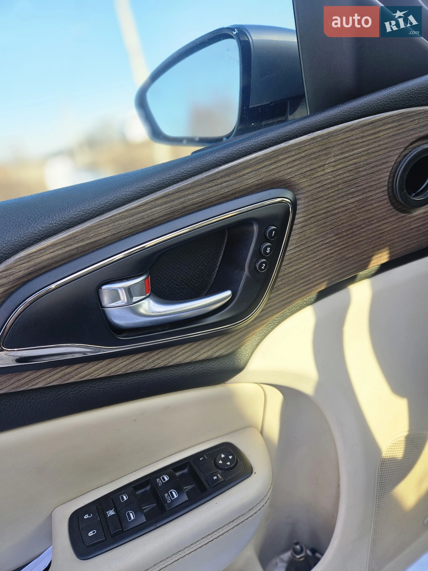 2014 Chrysler 200 - мініатюра 16