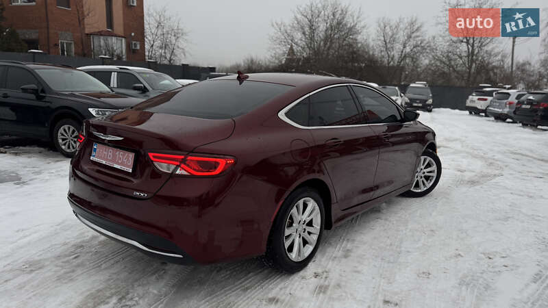 Седан Chrysler 200 2016 в Полтаві