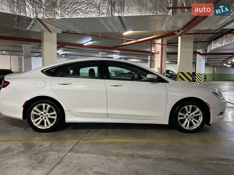 Седан Chrysler 200 2015 в Одессе