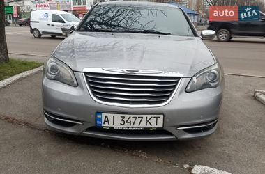 Седан Chrysler 200 2013 в Киеве
