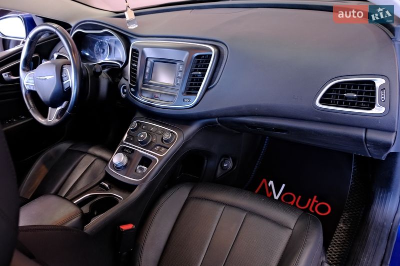 Седан Chrysler 200 2015 в Одесі