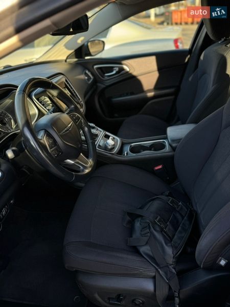 Седан Chrysler 200 2014 в Каменском