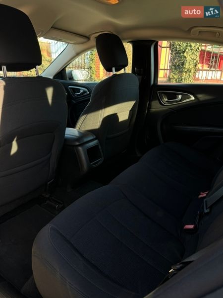 Седан Chrysler 200 2014 в Каменском