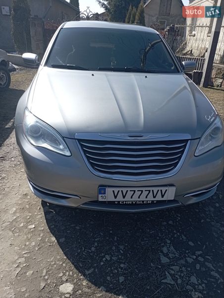 Chrysler 200 2013