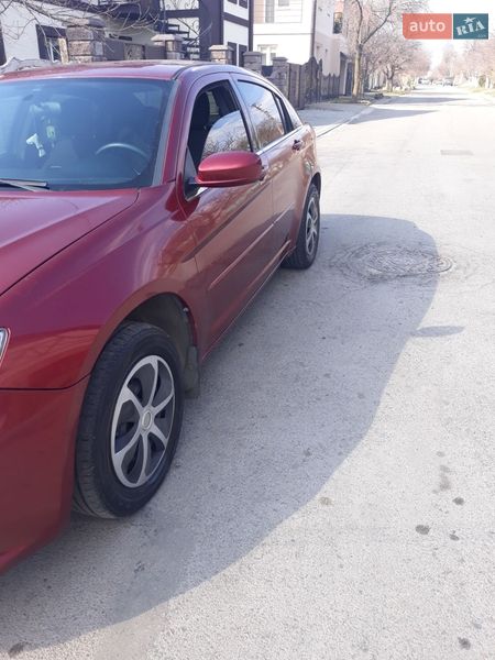 Седан Chrysler 200 2013 в Ровно