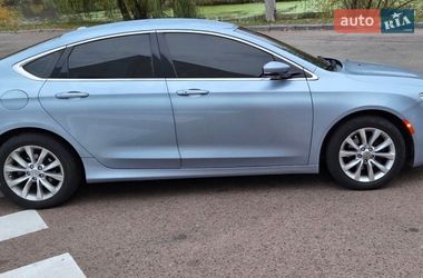 Седан Chrysler 200 2015 в Обухові