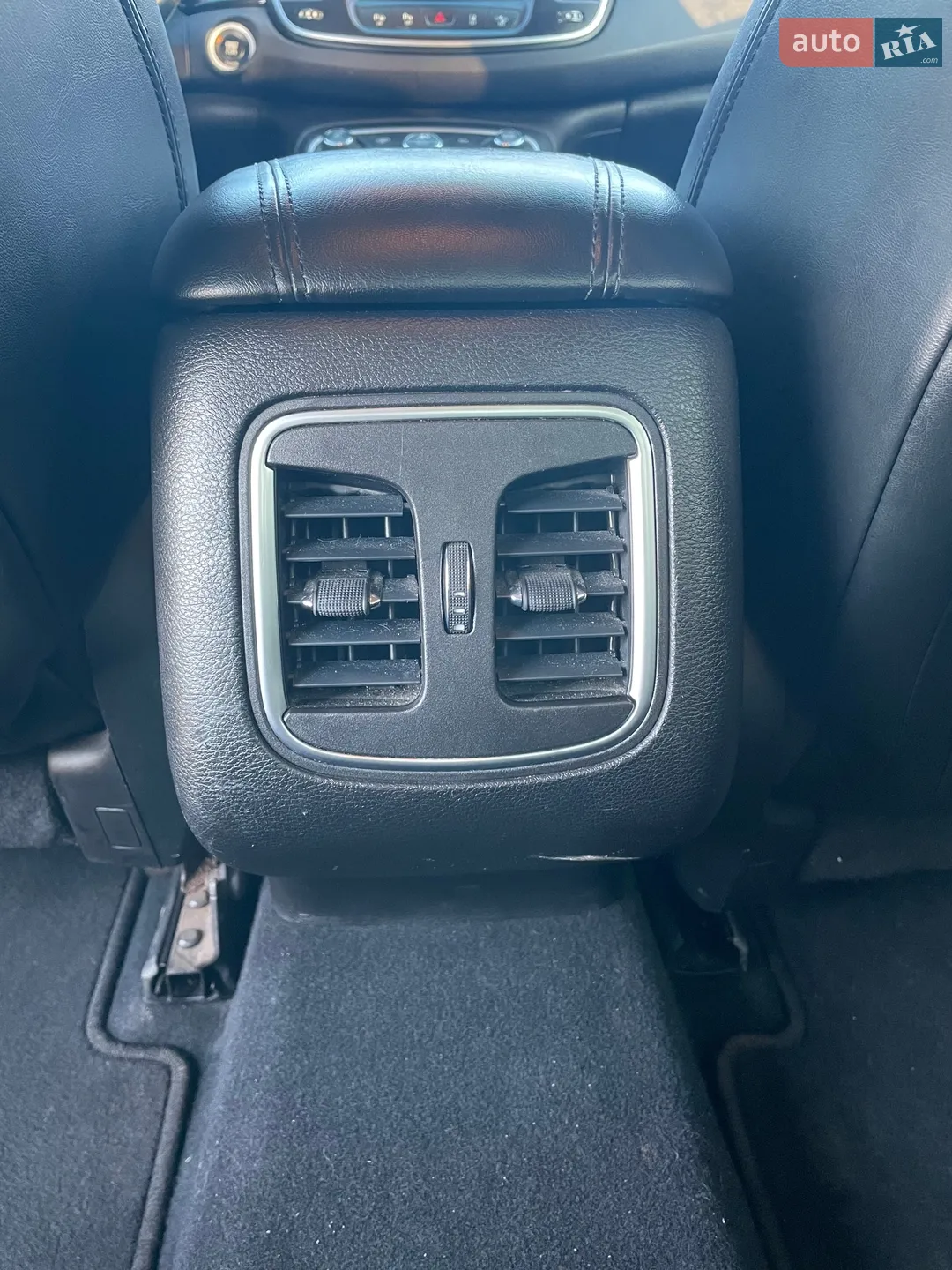 2014 Chrysler 200 - мініатюра 28