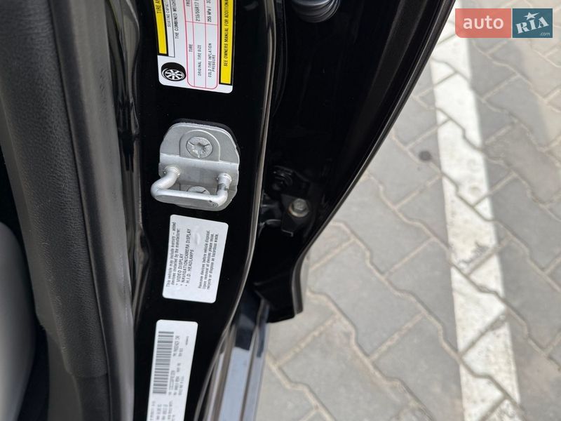 Седан Chrysler 200 2014 в Киеве фото 42 Седан Chrysler 200 2014 в Киеве