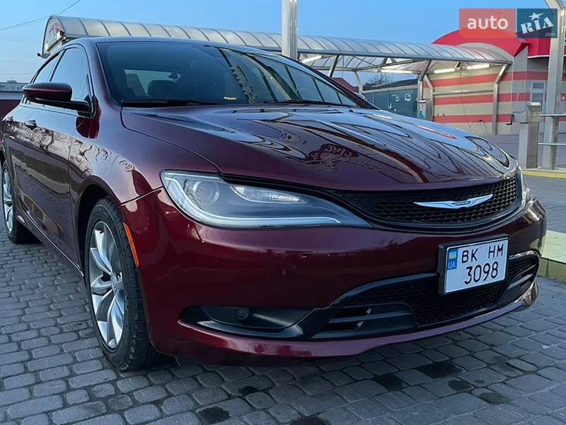 Chrysler 200