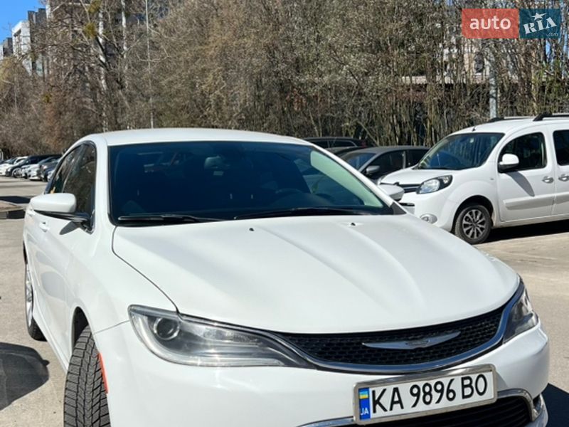 Седан Chrysler 200 2016 в Києві