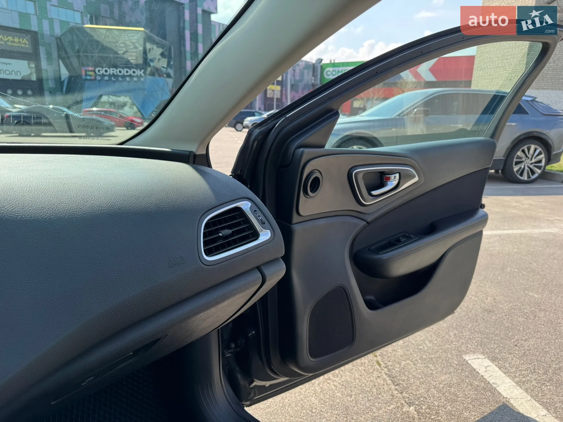 2016 Chrysler 200 - мініатюра 24