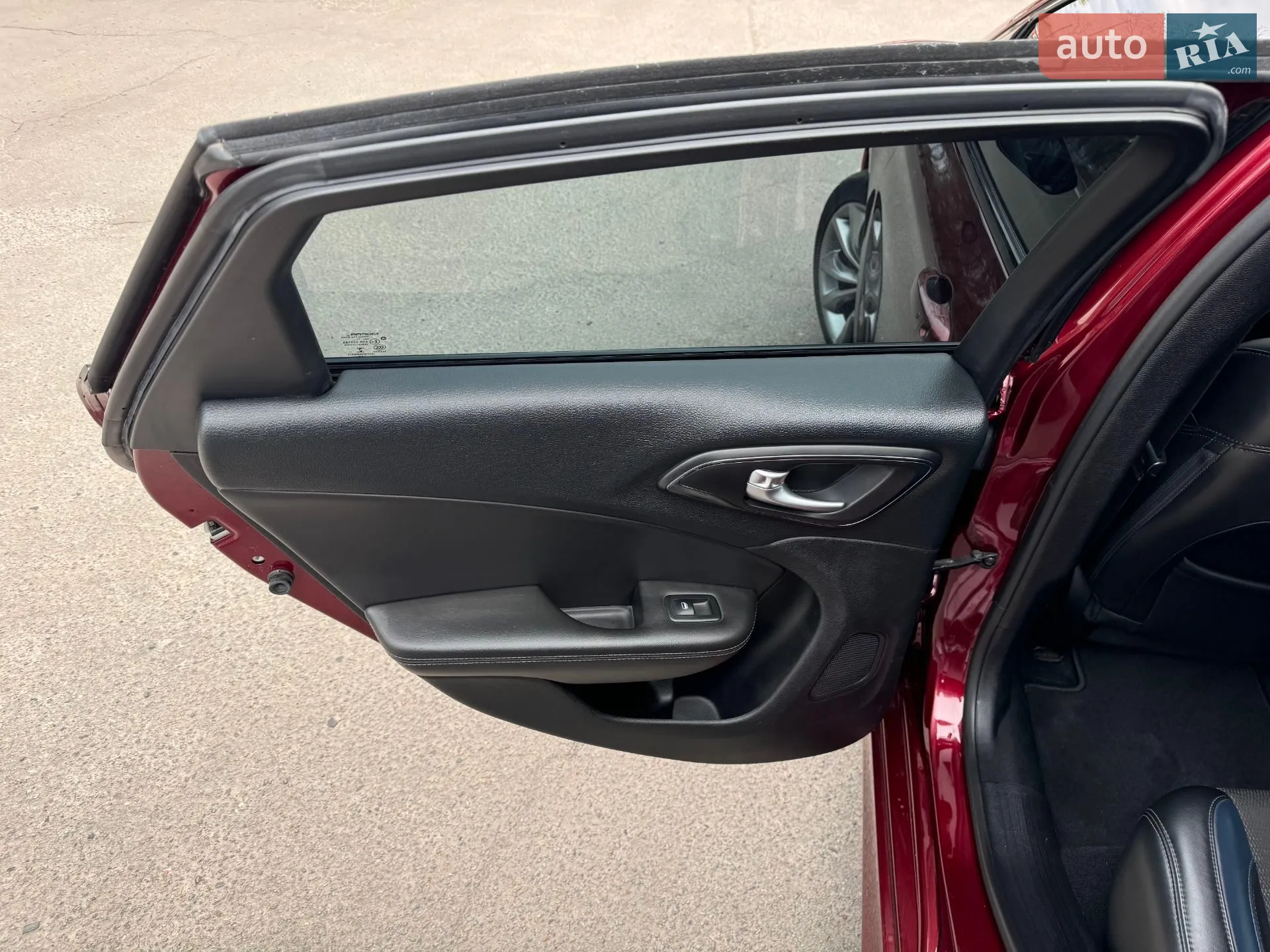 2015 Chrysler 200 - мініатюра 10