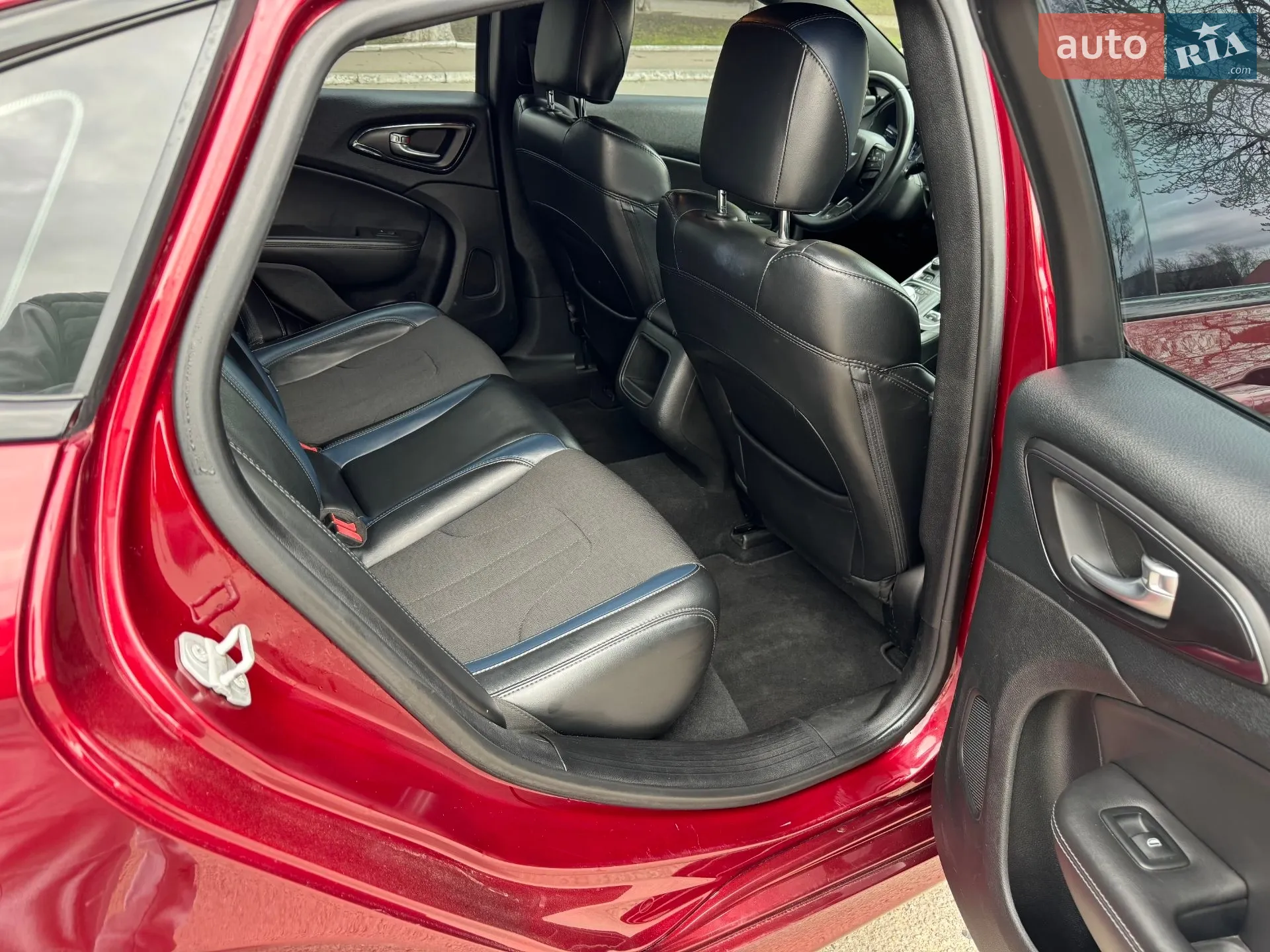 2015 Chrysler 200 - мініатюра 15