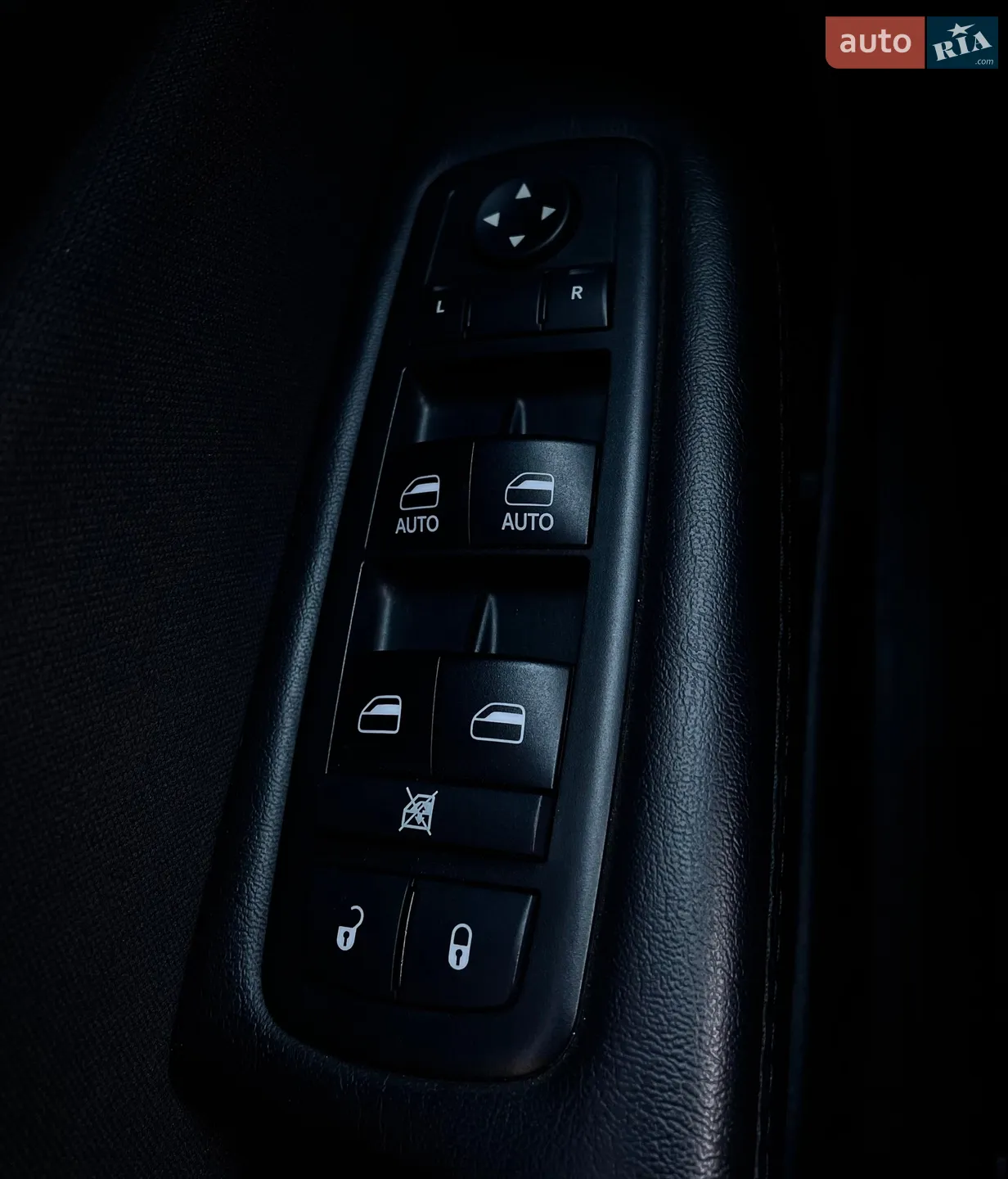 2014 Chrysler 200 - мініатюра 22