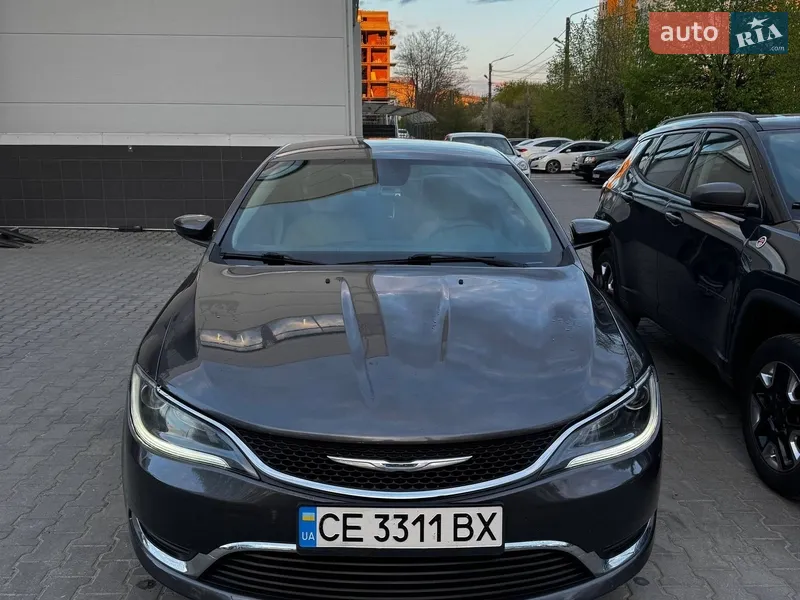 Chrysler 200