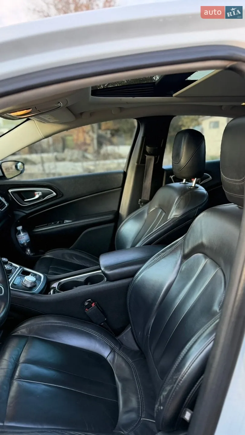 2014 Chrysler 200 - мініатюра 24