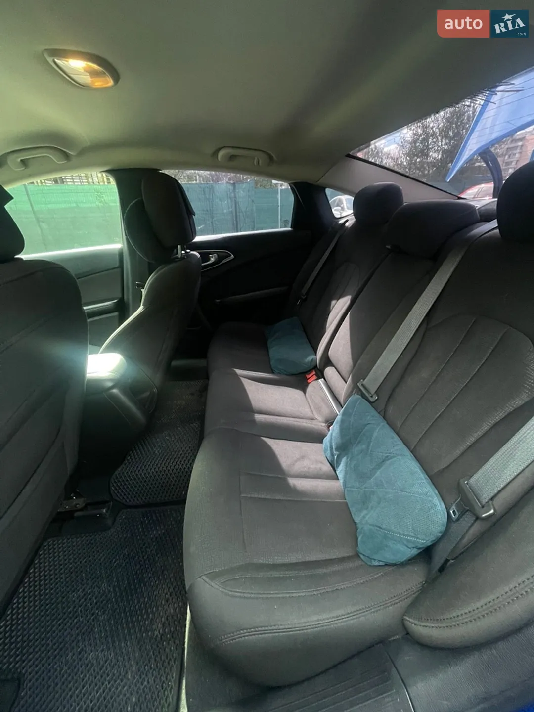 2015 Chrysler 200 - мініатюра 9