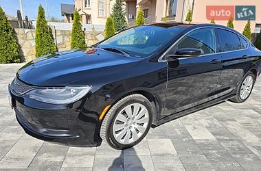 Седан Chrysler 200 2015 в Івано-Франківську