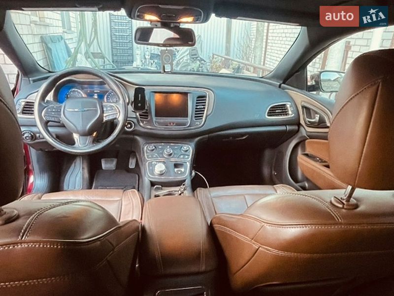 Седан Chrysler 200 2015 в Броварах