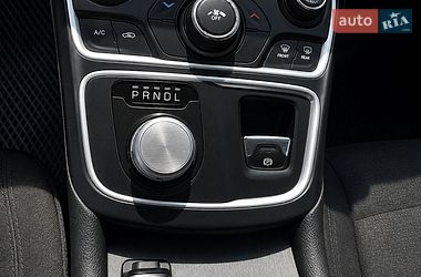 Седан Chrysler 200 2015 в Черновцах