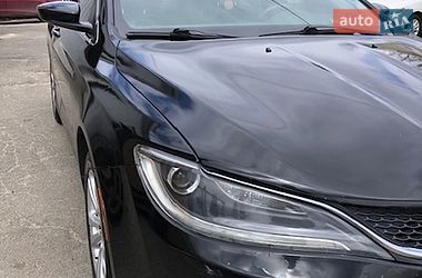 Седан Chrysler 200 2015 в Киеве
