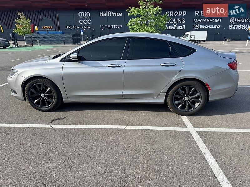 Седан Chrysler 200 2017 в Киеве