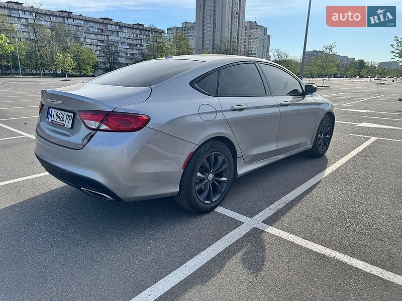 Седан Chrysler 200 2017 в Киеве